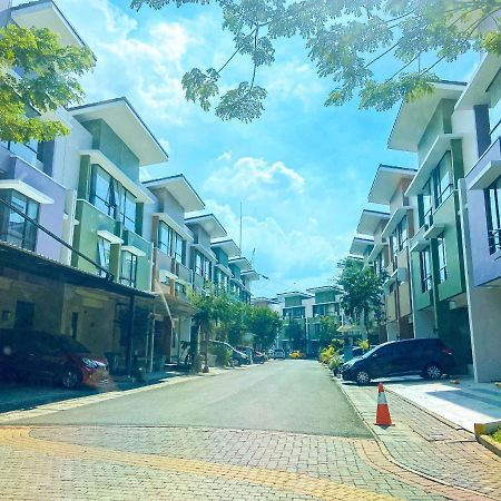 Aloha Guest House - 1 Male Only タンゲラン エクステリア 写真