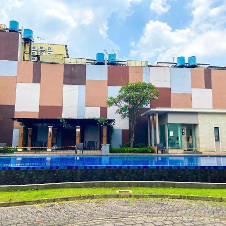 Aloha Guest House - 1 Male Only タンゲラン エクステリア 写真