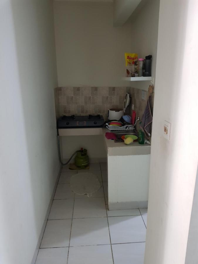 Aloha Guest House - 1 Male Only タンゲラン エクステリア 写真