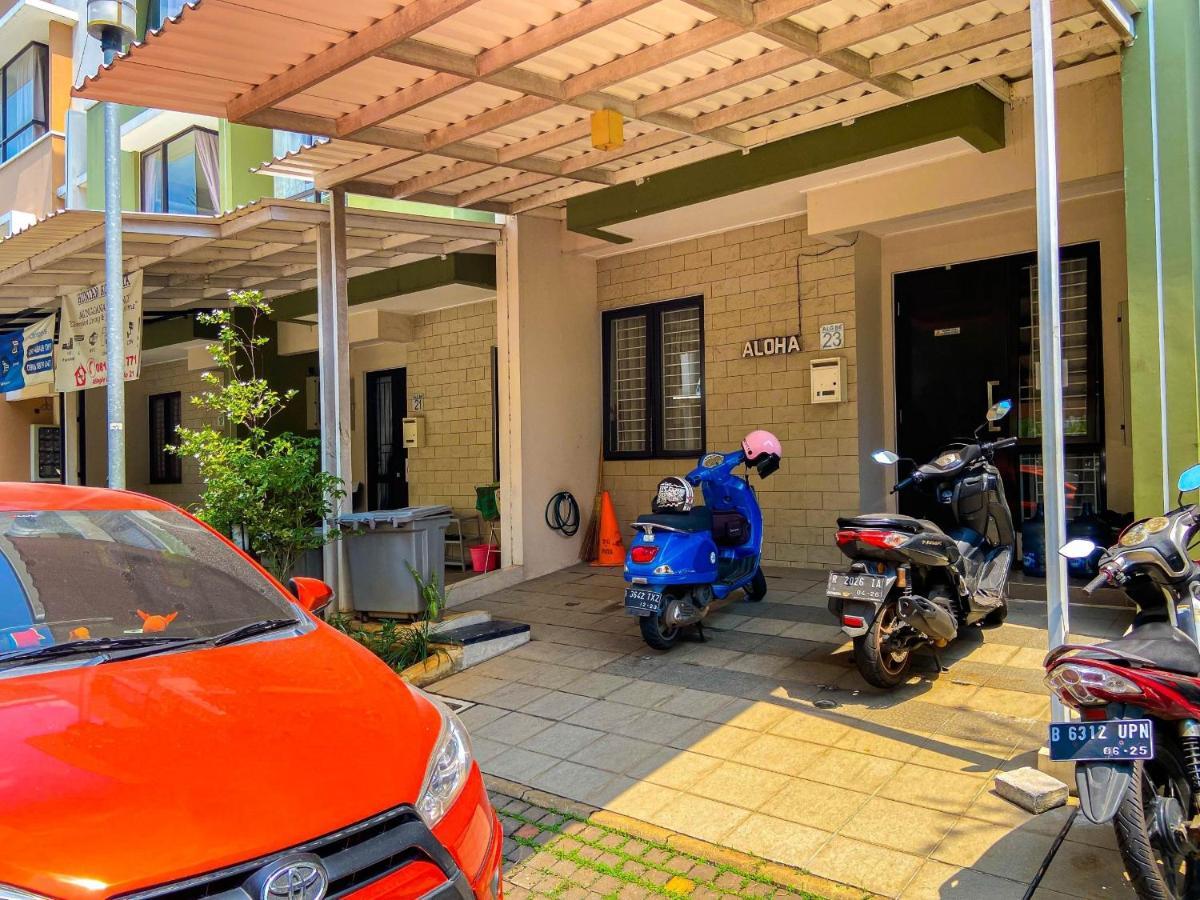 Aloha Guest House - 1 Male Only タンゲラン エクステリア 写真
