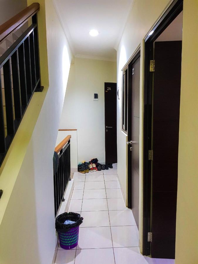 Aloha Guest House - 1 Male Only タンゲラン エクステリア 写真